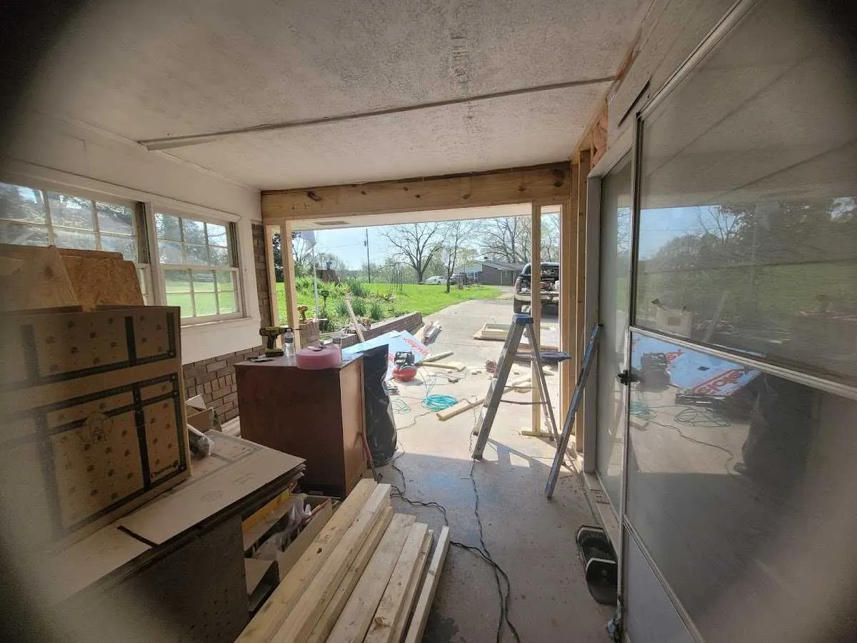 Air movers and dehumidifier for Water Mitigation Services in Delphos